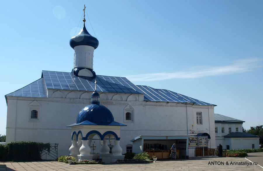 Трапезная церковь и киворий. Боголюбово, Россия