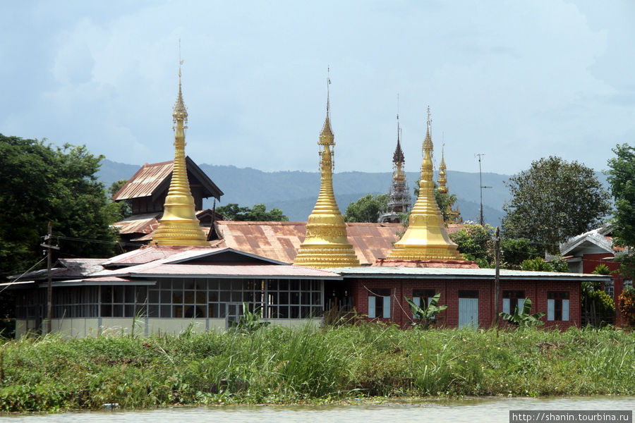 Золотые ступы Ньяунг-Шве, Мьянма