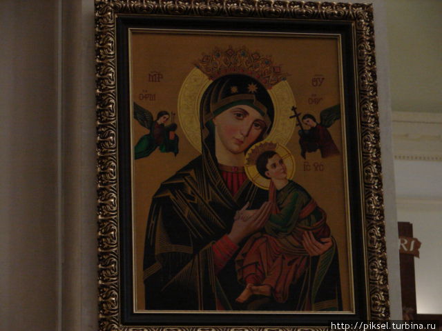 Как будто это икона, а может копия картины Рафаэля? Киев, Украина