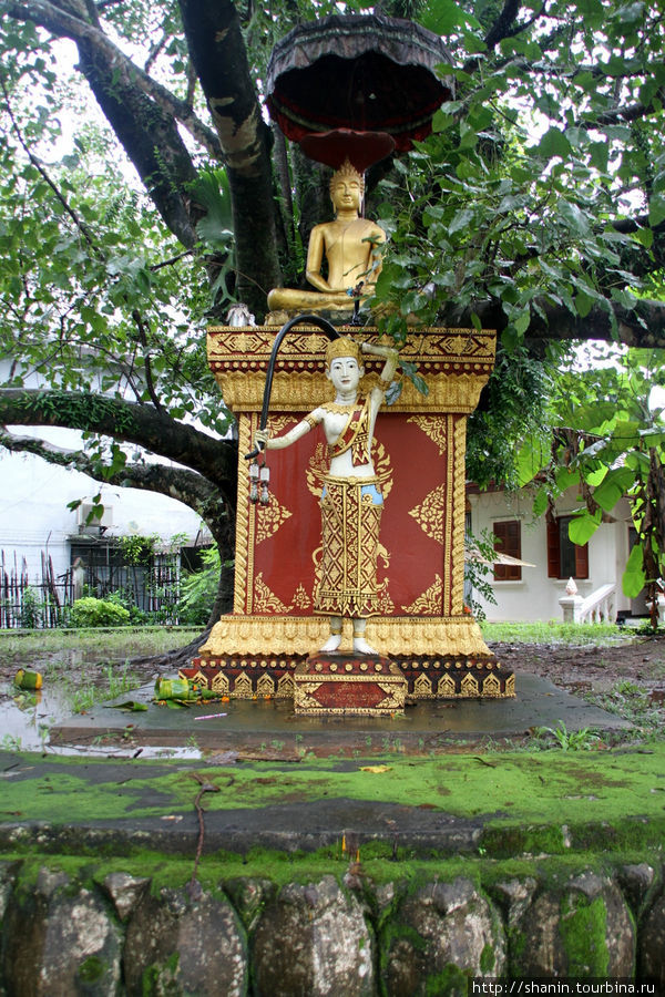 Лотосовая ступа - она же, Арбузная Луанг-Прабанг, Лаос