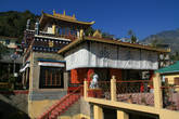 Нечунг, монастырь государственного оракула Тибета. Здесь, сделав посильное подношение, можно задать оракулу интересующий вопрос.