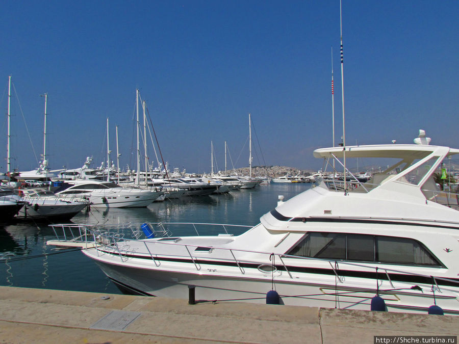 Flisvos Marina — для частных яхт в Афинах Палео Фалиро, Греция