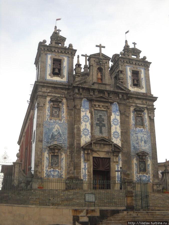Фасад церкви Порту, Португалия