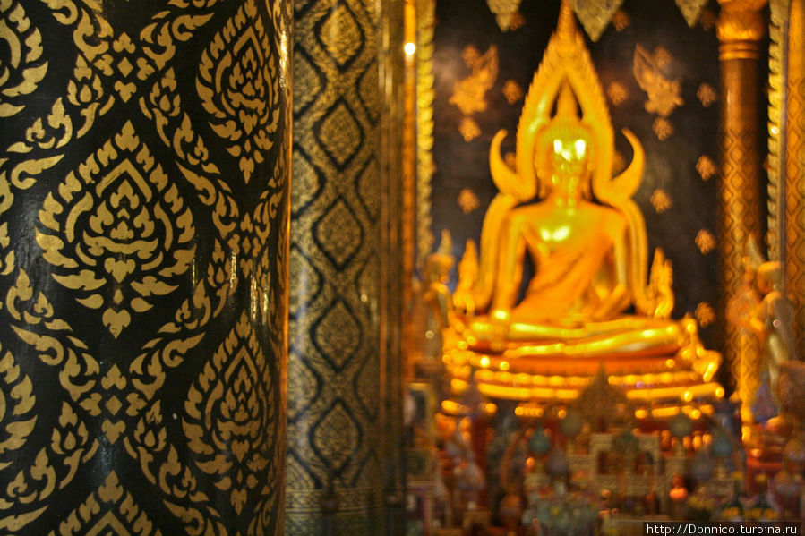 статуя Пхра Пхутта Чинарат Пхитсанулок, Таиланд