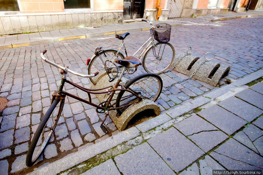 Суровые велосипедные парковки. =) Таллин, Эстония