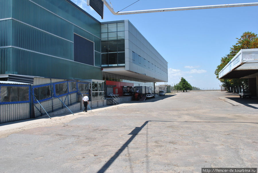 А вот уже и новый терминал Колония-дель-Сакраменто, Уругвай