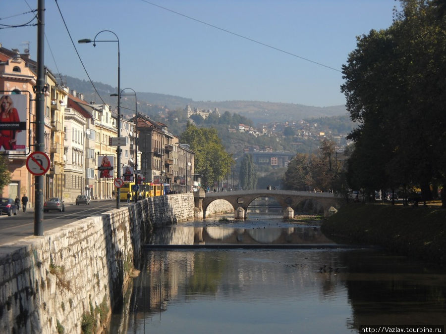 С видом на горы Сараево, Босния и Герцеговина