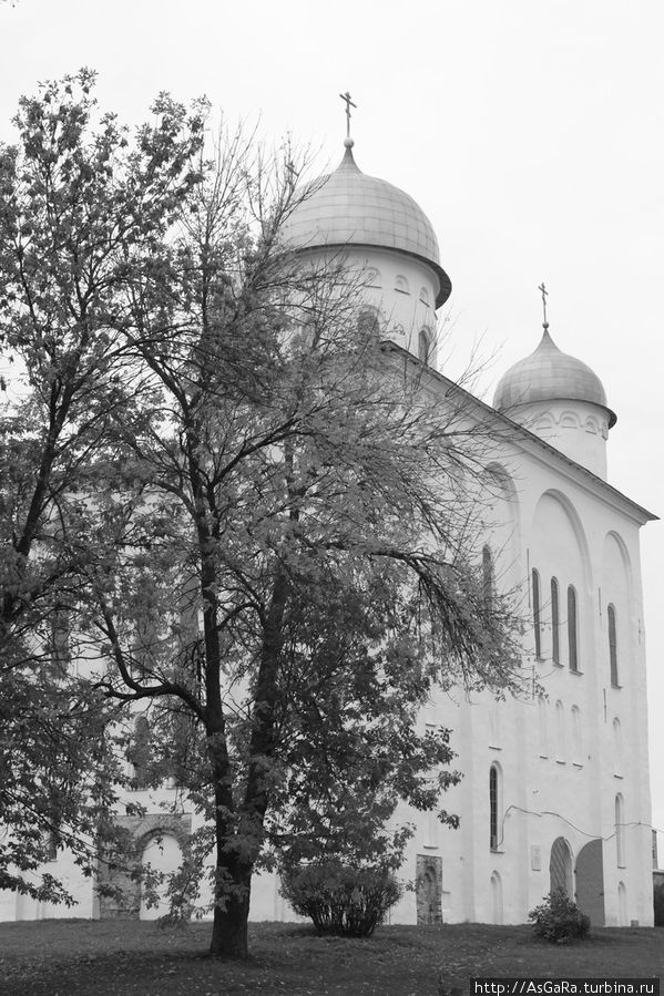Юрьев монастырь.Георгиевский собор 1147 г Великий Новгород, Россия