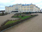 Рундальский дворец со стороны парка