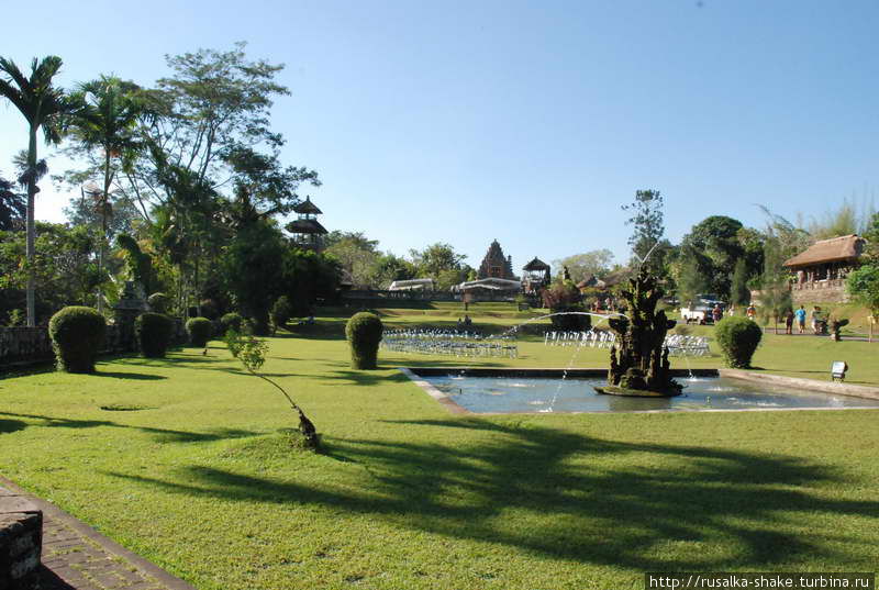 Прекрасный сад Менгви, Индонезия