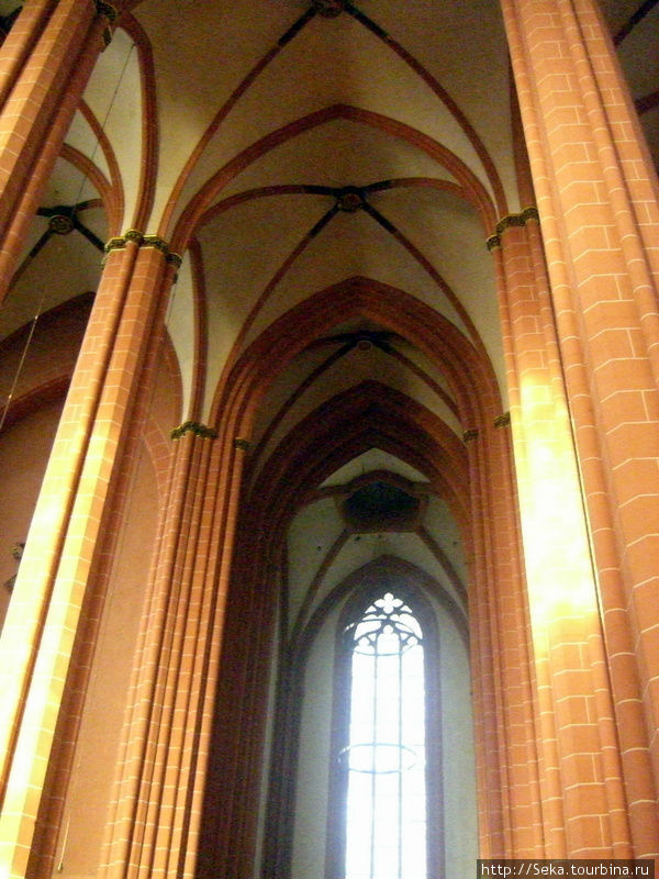 Франкфуртский собор Франкфурт-на-Майне, Германия