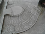 Эта плита у входа в храм называется Лунный камень. Но об этом позже.