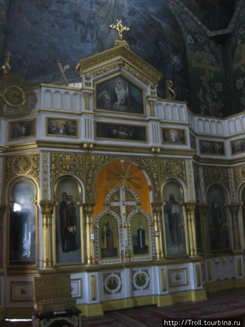 Иконостас в главной бендерской церкви Приднестровская Молдавская Республика