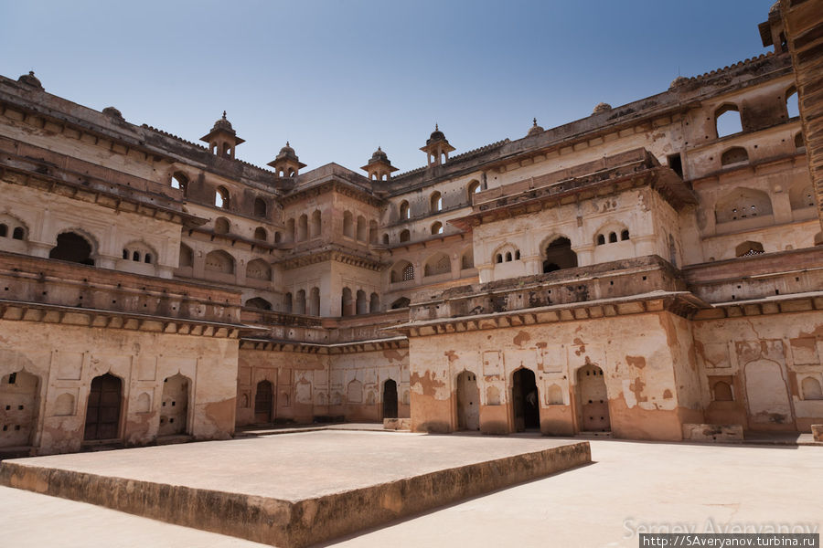 Орчха, дворец Радж Махал Гвалиор, Индия