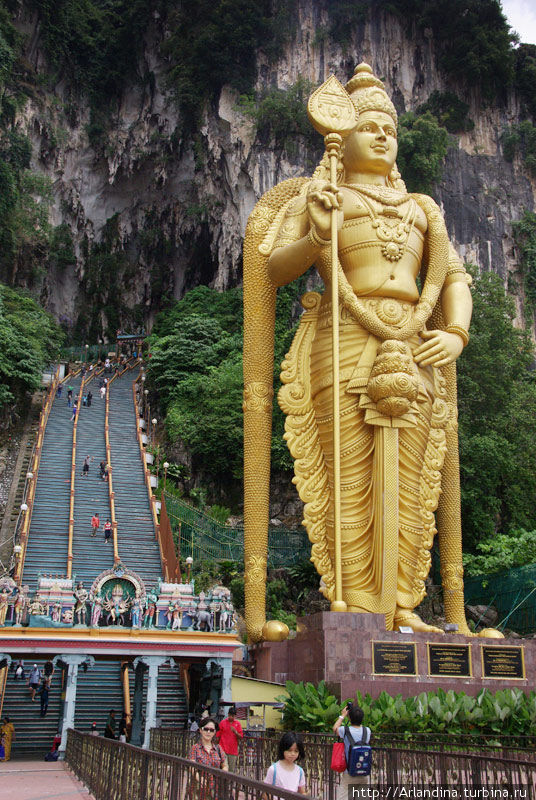 272 ступени к храму Куала-Лумпур, Малайзия
