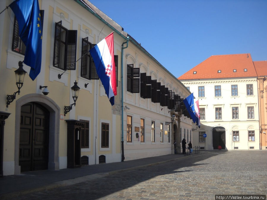 Правительство Загреб, Хорватия