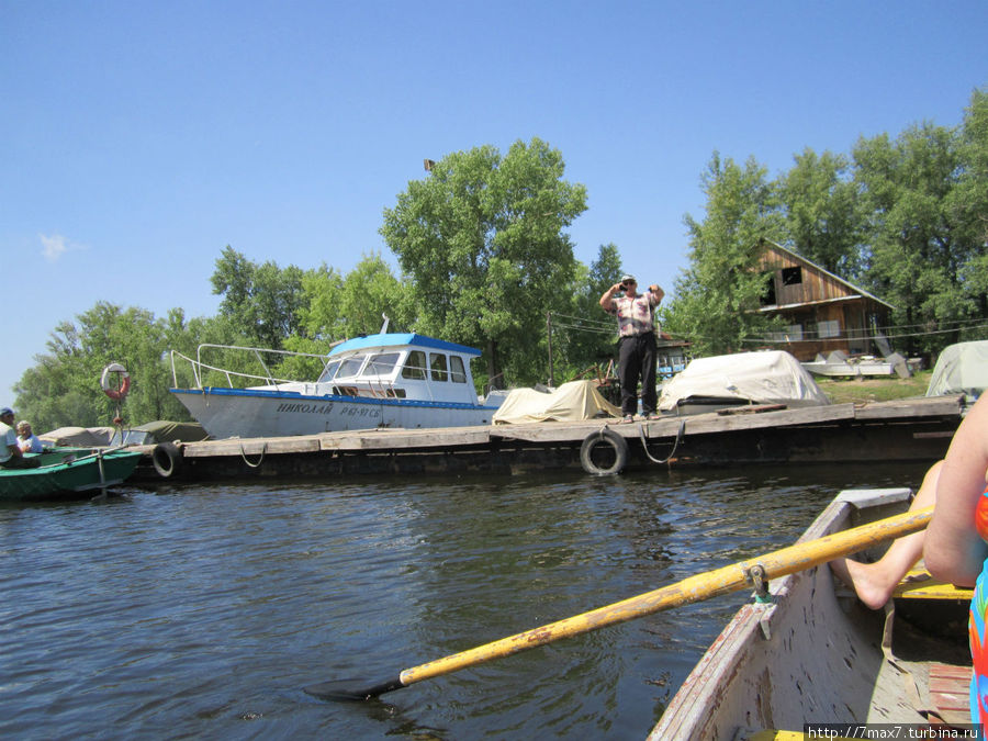 Нас по моему фотографируют. Саратов, Россия