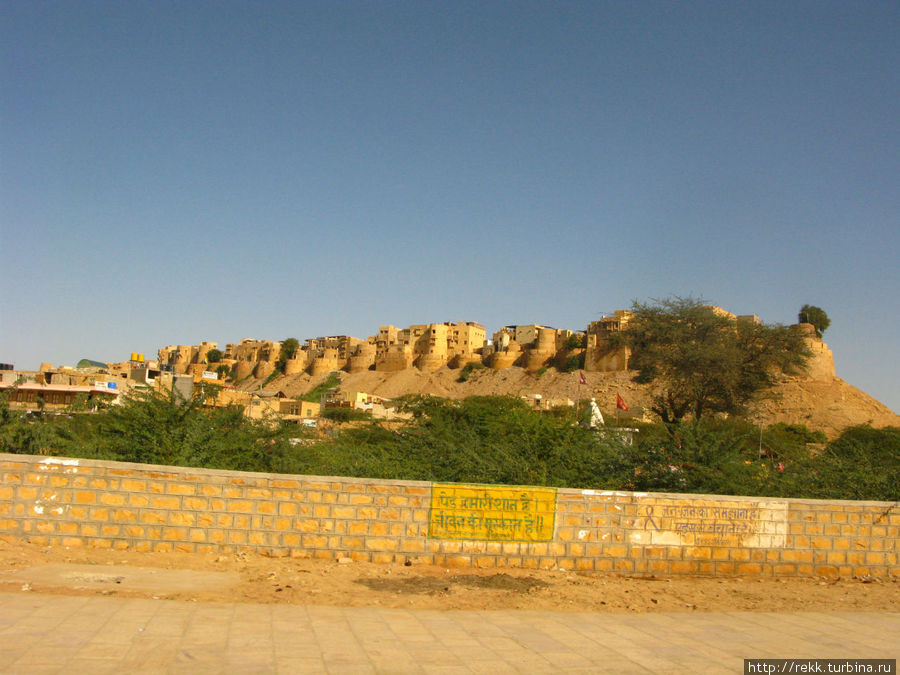 Джайсалмер — это крепость из 99 бастионов Джайсалмер, Индия