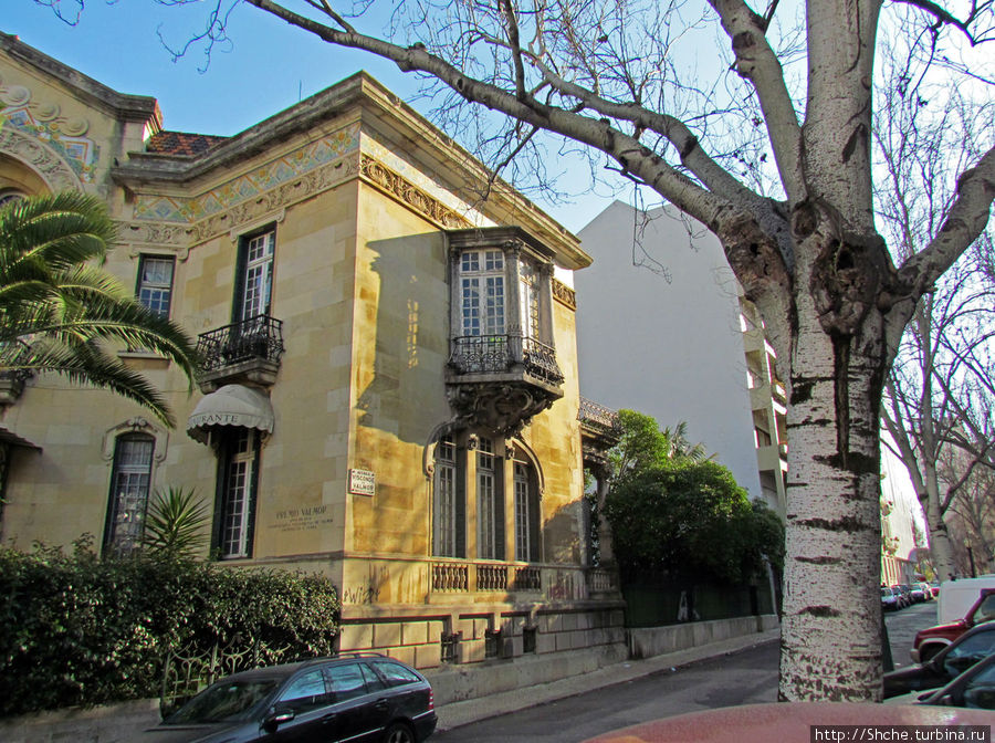Как удалось прочесть, особняк виконтессы де Валмор, 1906 год постройки. Лиссабон, Португалия