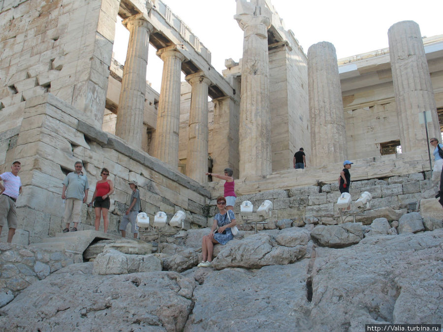 Реставрация храма. Вход на Акрополь Греция