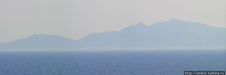 В морской дымке, в сторону севера, виднелся о. Кефалония Закинф, остров Закинф, Греция