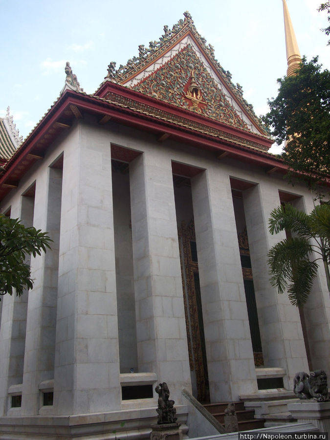 Ват Бовон Нивет Вихан Бангкок, Таиланд