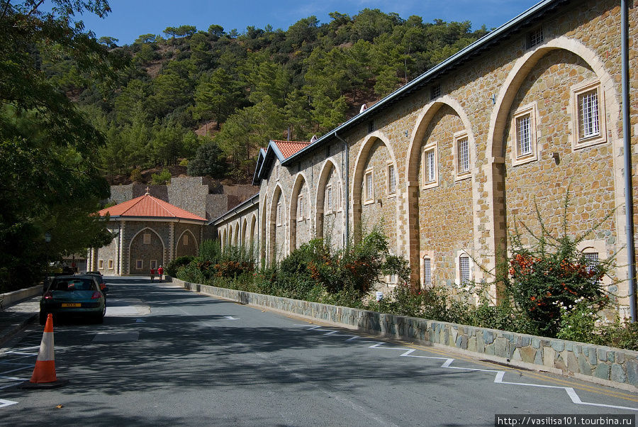 Киккос, самый знаменитый монастырь Кипра Киккос монастырь, Кипр