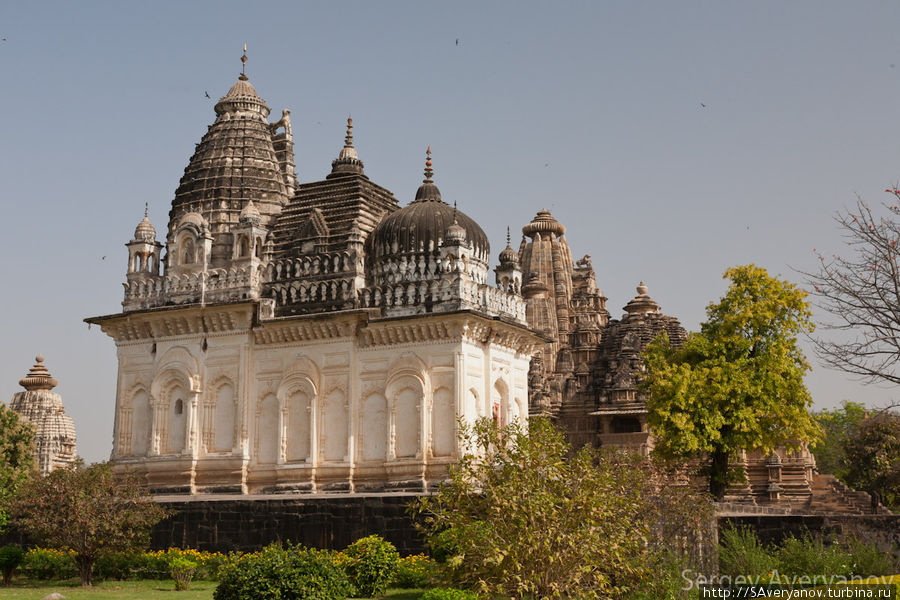 Один из храмов Орчхи Гвалиор, Индия