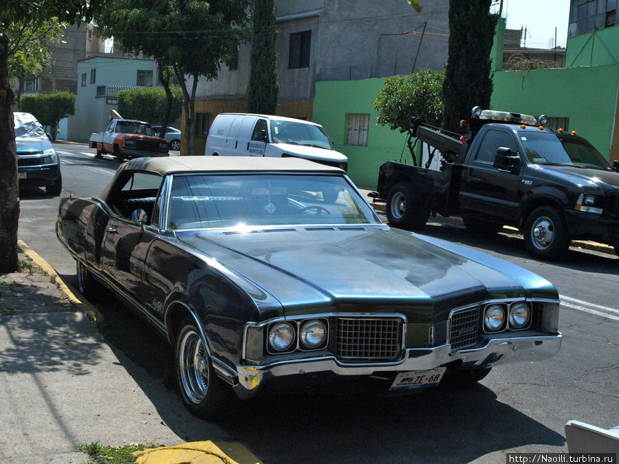 В Мексике многие коллекционерут авто 70х Мехико, Мексика