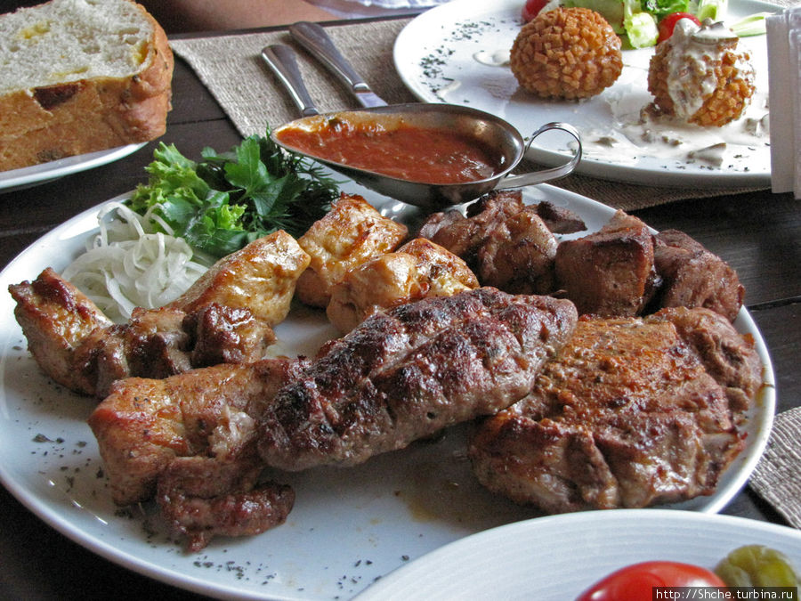 Блюдо на четверых — 5 видов мяса Княжичи, Украина