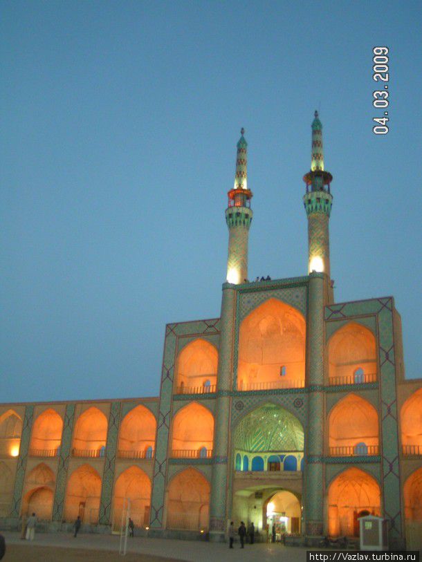Подсветка Йезд, Иран