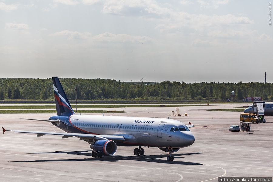 Официальный споттинг в аэропорту «Пулково» 2012 Санкт-Петербург, Россия