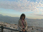 Это я на фоне залива,сзади виден Соррентийский полуостров,а справа на фото-остров Капри.