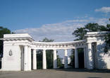центральный вход в Приморский парк