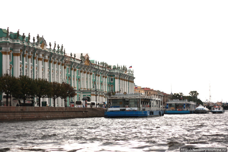 Петербург в цвете. Взгляд с воды. Санкт-Петербург, Россия