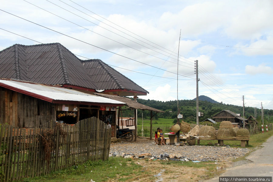 Деревня корзинщиков Провинция Сиенгкхуанг, Лаос