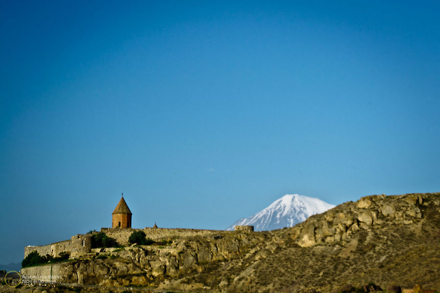 Хор Вирап и его окрестности Хор Вирап Монастырь, Армения
