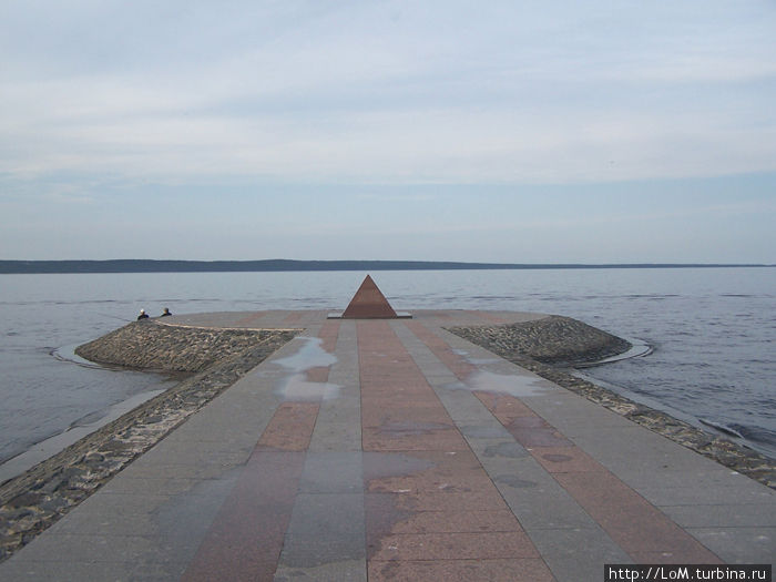 Пирамида Памяти Петрозаводск, Россия