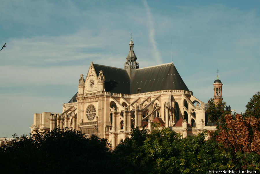 Сент Эсташ — наверное мой любимый собор Парижа.
В это трудно поверить, но фото сделано 9 января! Париж, Франция