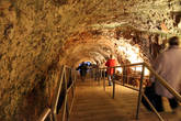 В Гротте ди Кастеллана находятся уникальные пещеры , возраст которых примерно 2 млн.лет. Жители города обнаружили эту пещеру уже давно, многие считали , что это и есть дорога в ад...