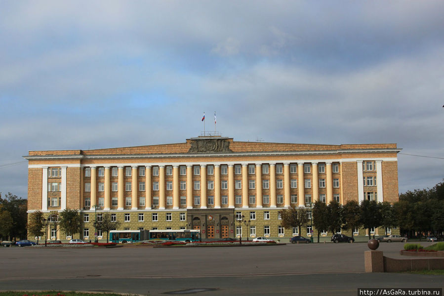 Здание администрации города Великий Новгород, Россия