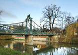 Зеленый мост через канал Млыновка