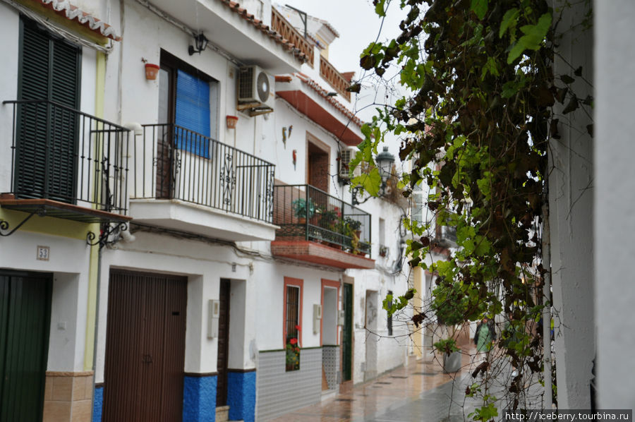 Белая деревня Нерха, Испания