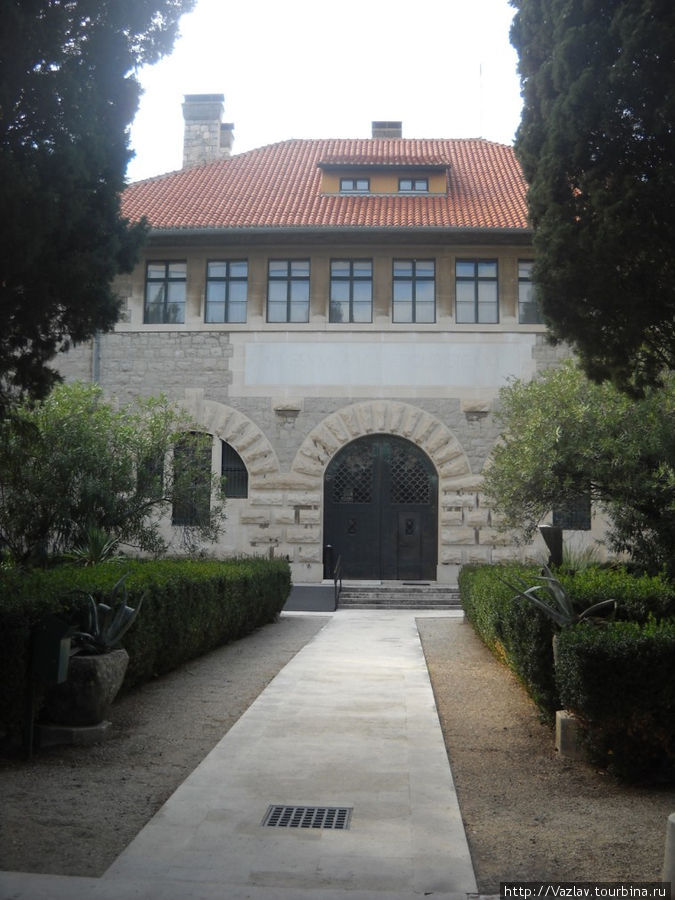Вид на музей Сплит, Хорватия