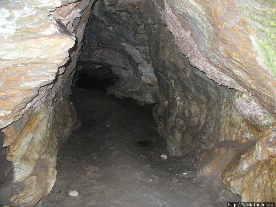 Одна из Мацестинских пещер Сочи, Россия