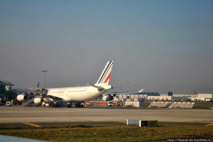 Шарль-де-Голль - один из крупнейших аэропортов мира Париж, Франция