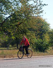 Велосипед — очень популярный транспорт у сельчан.