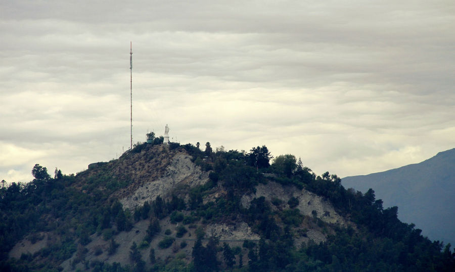 Гора Сан Кристобаль или лучшая смотровая площадка Сантьяго Сантьяго, Чили