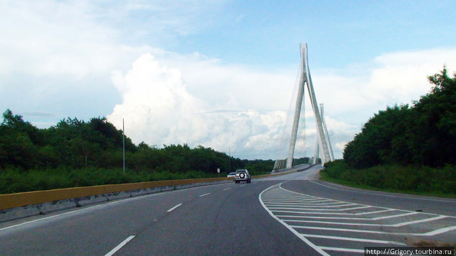 Мост раз. Ла-Романа, Доминиканская Республика