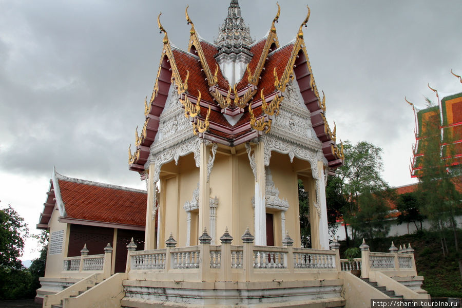 Монастырь на горе Пран-Бури, Таиланд